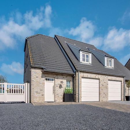 Modern Holiday Home In De Haan With Garden Exteriör bild
