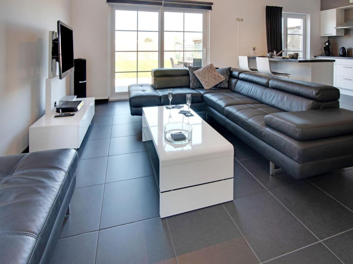 Modern Holiday Home In De Haan With Garden Exteriör bild