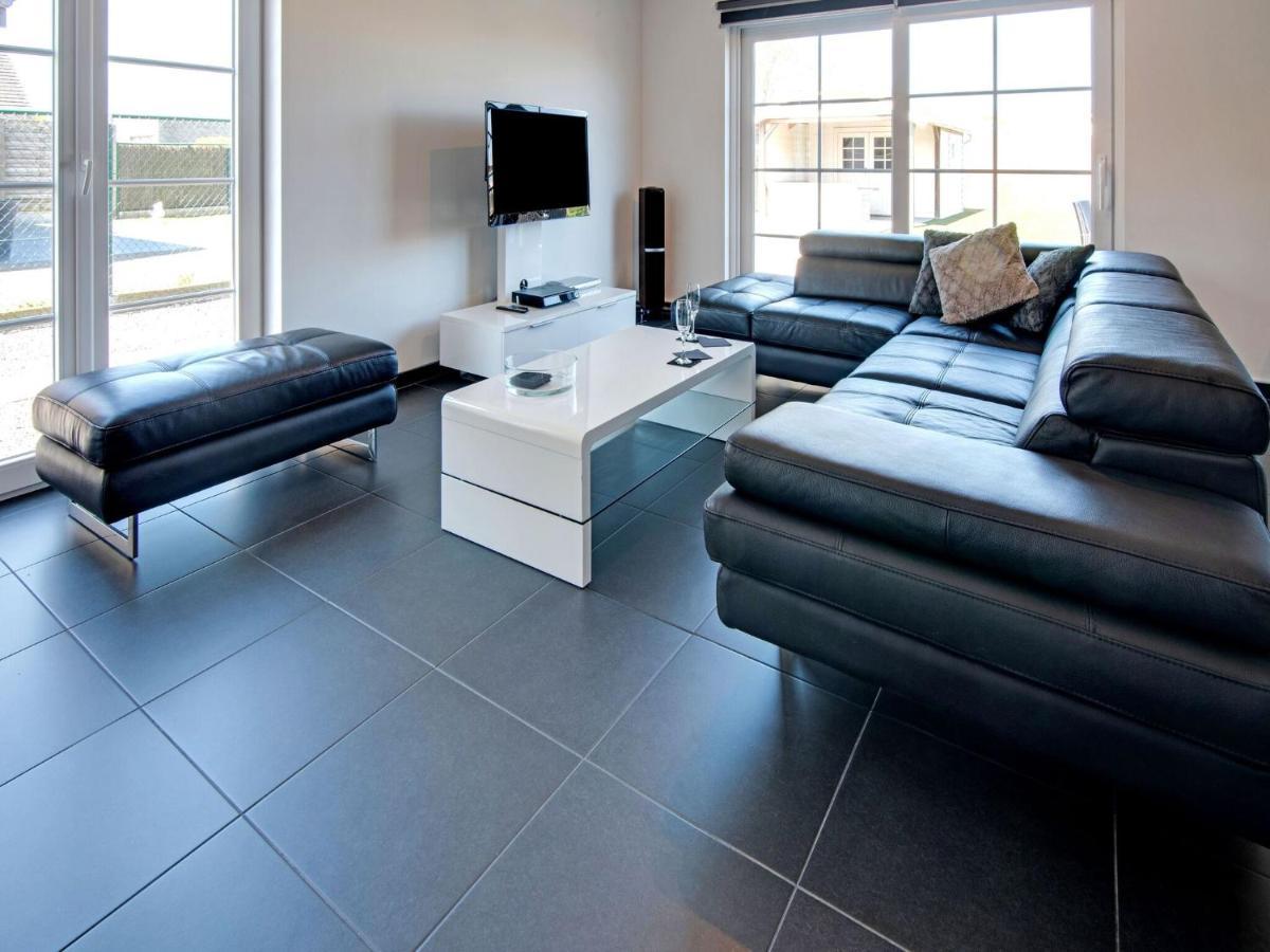 Modern Holiday Home In De Haan With Garden Exteriör bild