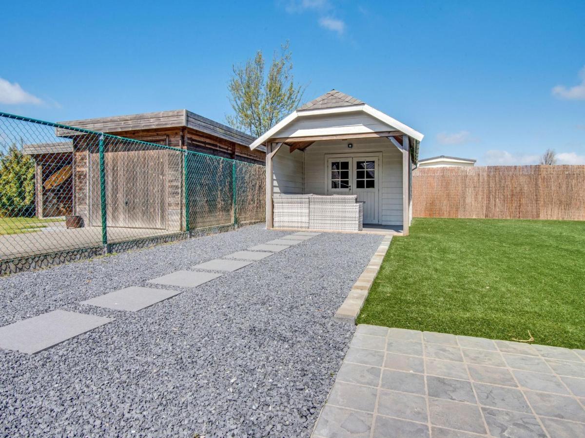 Modern Holiday Home In De Haan With Garden Exteriör bild